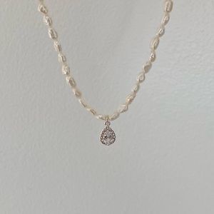 18K White Gold Plated Baroque pearls necklace with Teardrop pendant